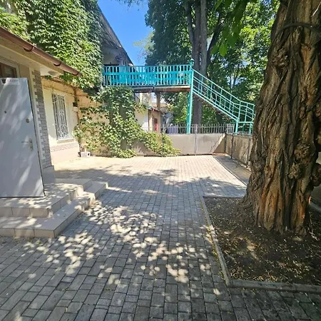 Apartment Bond Deribasovskaya *